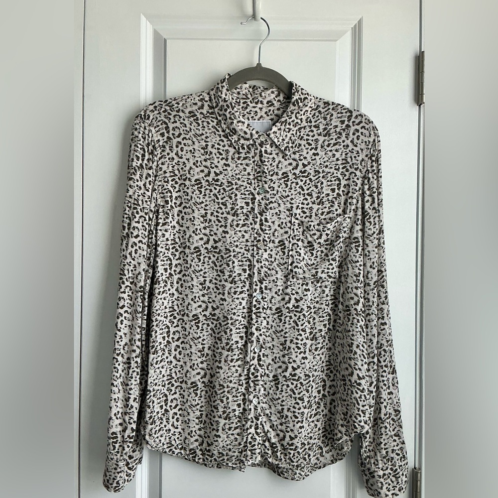 Rails Women’s Josephine Button Down Shirt Charcoal Watercolor Cheetah (Size M)